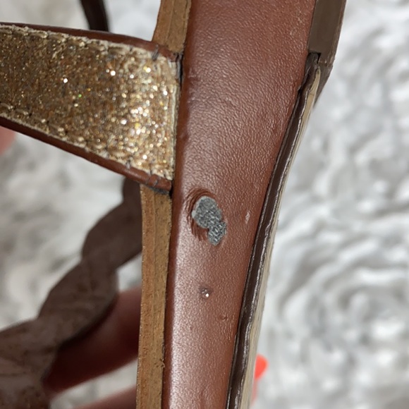 Gold braided sandals size 9 good condition! - Picture 4 of 6